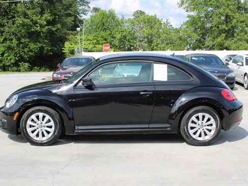 Used 2013 Volkswagen Beetle 2.5 image 4