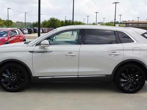 Used 2019 Lincoln Nautilus Reserve image 5