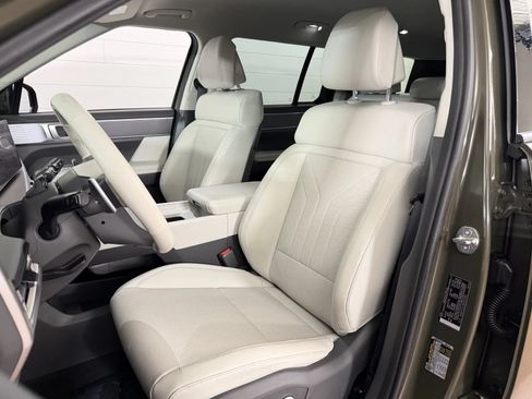 Used 2024 Hyundai Santa Fe SEL AWD/4WD image 12