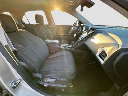 Used 2016 Chevrolet Equinox LS image 32