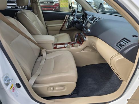 Used 2012 Toyota Highlander Limited image 33