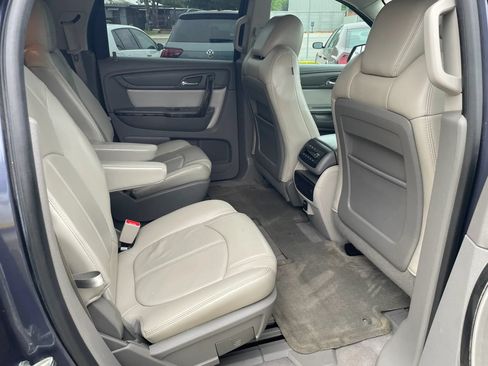 Used 2014 GMC Acadia SLT FWD image 8