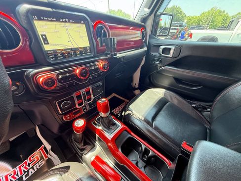 Used 2020 Jeep Gladiator Rubicon AWD/4WD image 33
