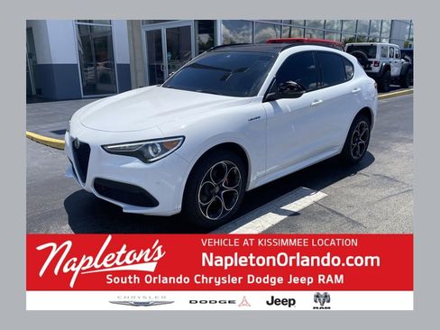 Used 2022 Alfa Romeo Stelvio Veloce AWD/4WD image 1