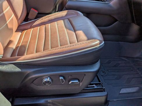 Certified 2024 GMC Yukon Denali Ultimate AWD/4WD image 30
