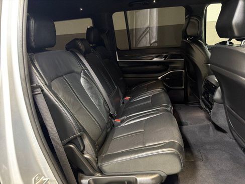 Used 2022 Jeep Wagoneer Series II image 44