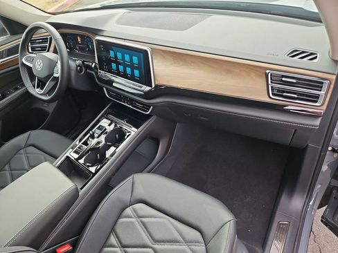 New 2026 Volkswagen Atlas SE FWD image 21
