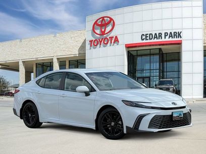 Used 2026 Toyota Camry SE w/ Convenience Package