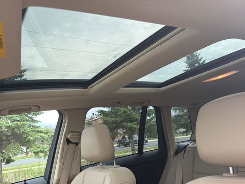 Used 2010 Mercedes-Benz GLK 350 4MATIC image 19