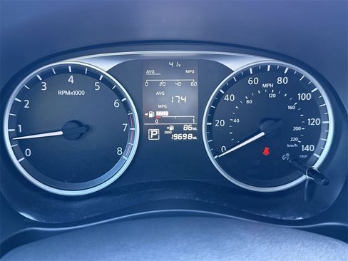 Used 2024 Nissan Kicks S image 39