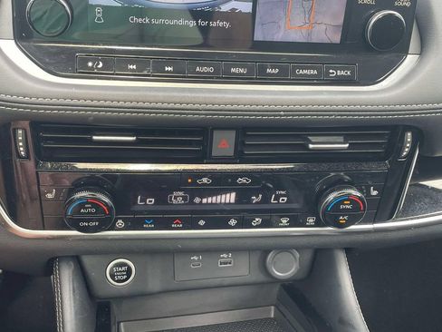 Used 2023 Nissan Rogue SL w/ SL Premium Package AWD/4WD image 28