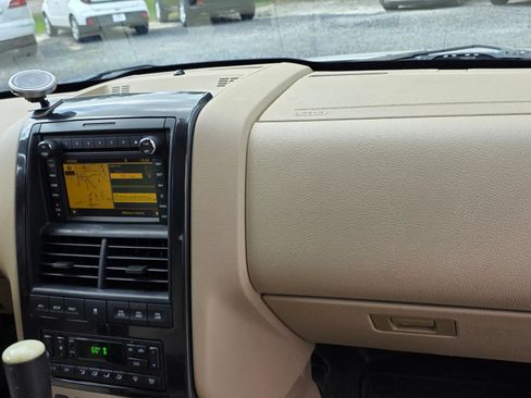 Used 2010 Ford Explorer Sport Trac Limited AWD/4WD image 13