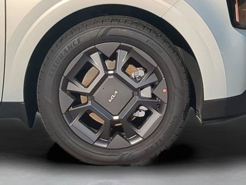 New 2026 Kia Carnival EX image 9