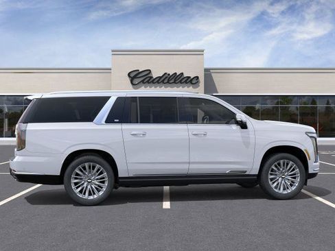 New 2026 Cadillac Escalade ESV Luxury w/ Touring Package AWD/4WD image 5