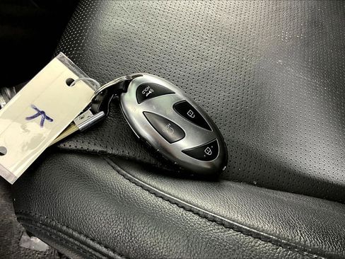 Used 2025 Hyundai Santa Fe Limited image 35