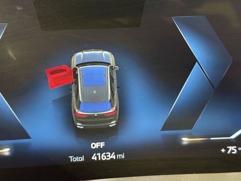 Used 2024 BMW X5 xDrive40i w/ M Sport Package AWD/4WD image 21
