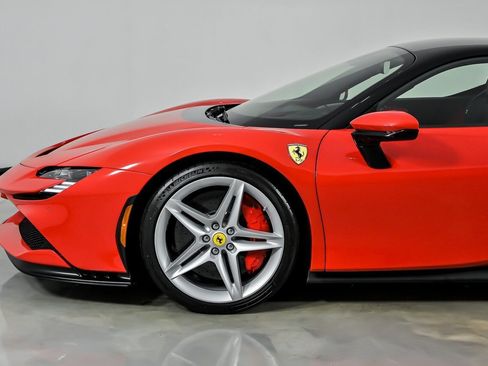 Used 2021 Ferrari SF90 Stradale image 7