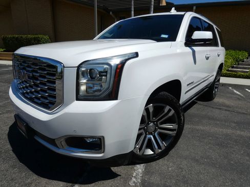 Used 2018 GMC Yukon Denali w/ Denali Ultimate Package image 16