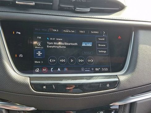 Used 2025 Cadillac XT5 Premium Luxury image 9