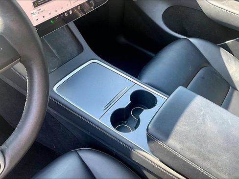 Used 2023 Tesla Model Y Performance AWD/4WD image 11