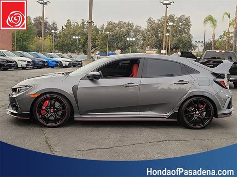 Certified 2018 Honda Civic Type R image 2