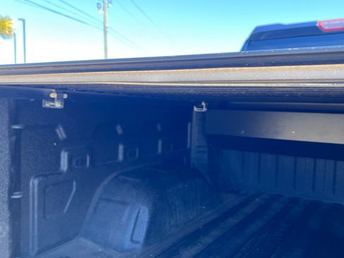 Used 2021 Chevrolet Silverado 1500 LT w/ Z71 Off-Road Package image 9