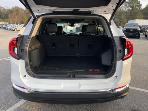 Used 2022 GMC Terrain SLT w/ Infotainment Package II image 23
