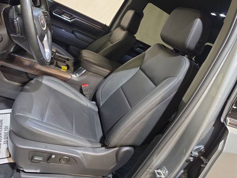 Used 2024 GMC Sierra 1500 SLT w/ SLT Convenience Package AWD/4WD image 13