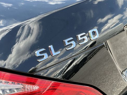 Used 2013 Mercedes-Benz SL 550 image 34