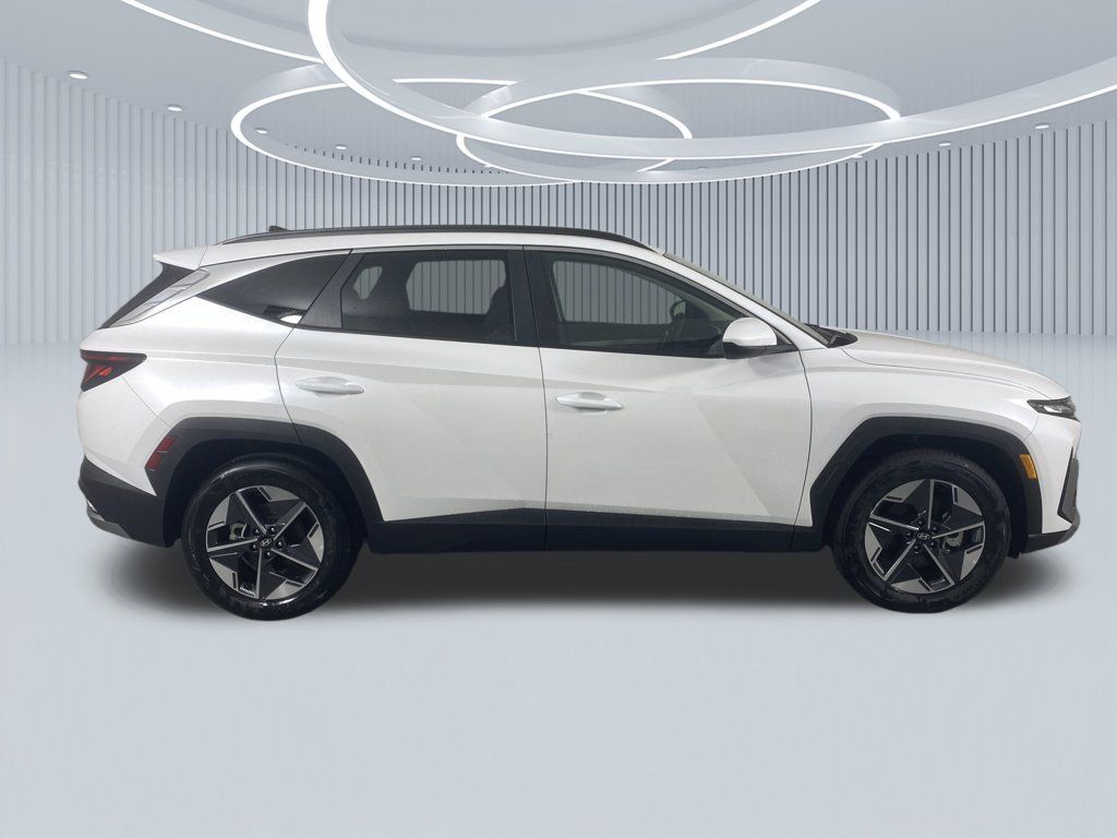 New 2026 Hyundai Tucson SEL Plus FWD image 9