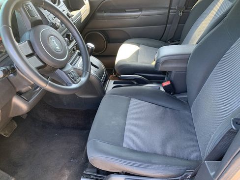Used 2014 Jeep Patriot Latitude w/ Sun/Sound Group AWD/4WD image 11