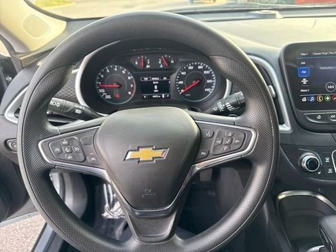 Used 2024 Chevrolet Malibu LT image 11