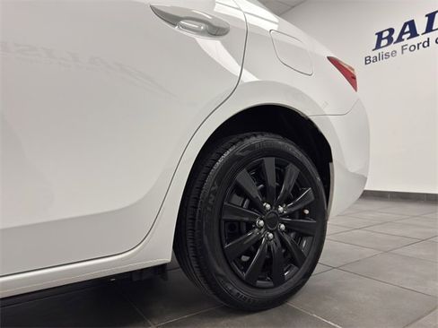 Used 2019 Toyota Corolla L image 28