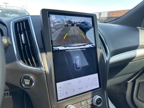 Used 2024 Ford Edge Titanium w/ Titanium Elite Package AWD/4WD image 2