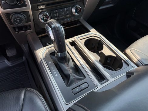 Used 2018 Ford F150 Platinum w/ Equipment Group 701A Luxury AWD/4WD image 29