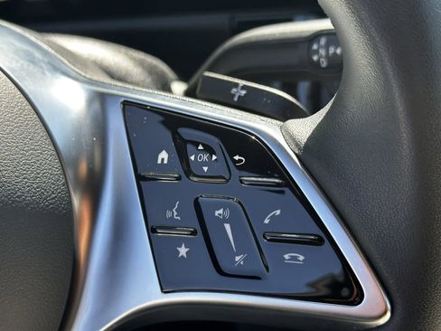 Certified 2025 Mercedes-Benz GLA 250 image 28