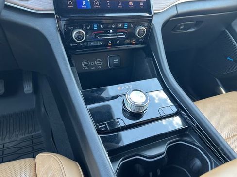 Used 2022 Jeep Grand Cherokee Summit RWD image 25