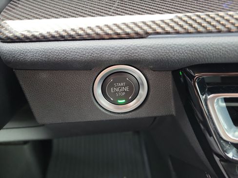 Used 2025 Chevrolet Traverse High Country FWD image 33