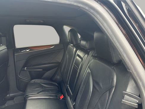 Used 2017 Lincoln MKC Reserve image 19