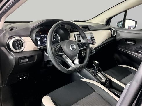 Used 2021 Nissan Versa SV FWD image 17