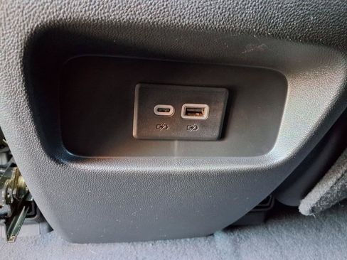 Used 2025 Cadillac XT5 Luxury FWD image 28
