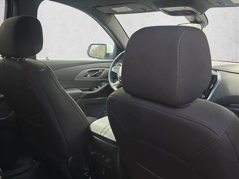 Used 2023 Chevrolet Traverse LT image 21
