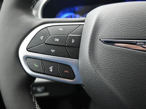 New 2026 Chrysler Pacifica Select image 22