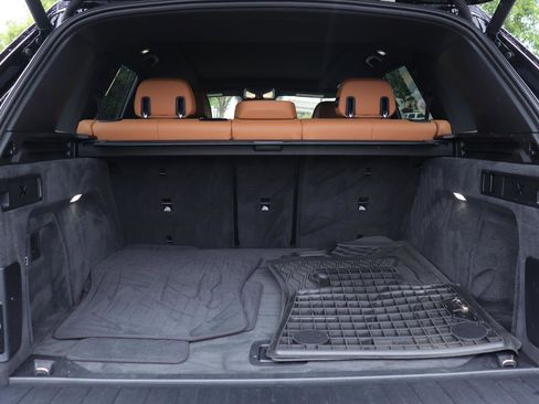 Used 2025 BMW X5 xDrive40i w/ M Sport Package AWD/4WD image 17