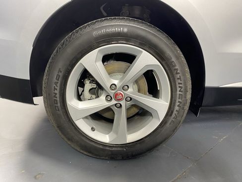 Used 2023 Jaguar F-PACE S image 31