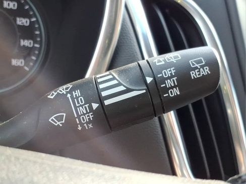Used 2024 Chevrolet Equinox LT w/ LPO, Floor Liner Package FWD image 28