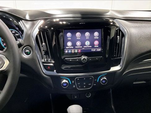 Used 2023 Chevrolet Traverse LT FWD image 7