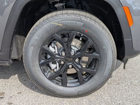 New 2026 Jeep Grand Cherokee Altitude AWD/4WD image 10