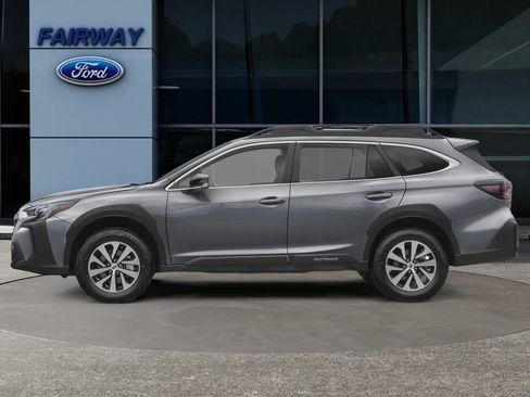 Used 2025 Subaru Outback Premium AWD/4WD image 3