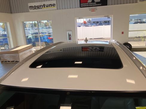 Used 2018 Nissan Murano S image 10